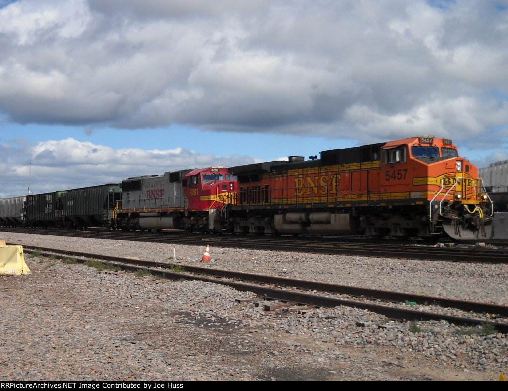 BNSF 5457 East